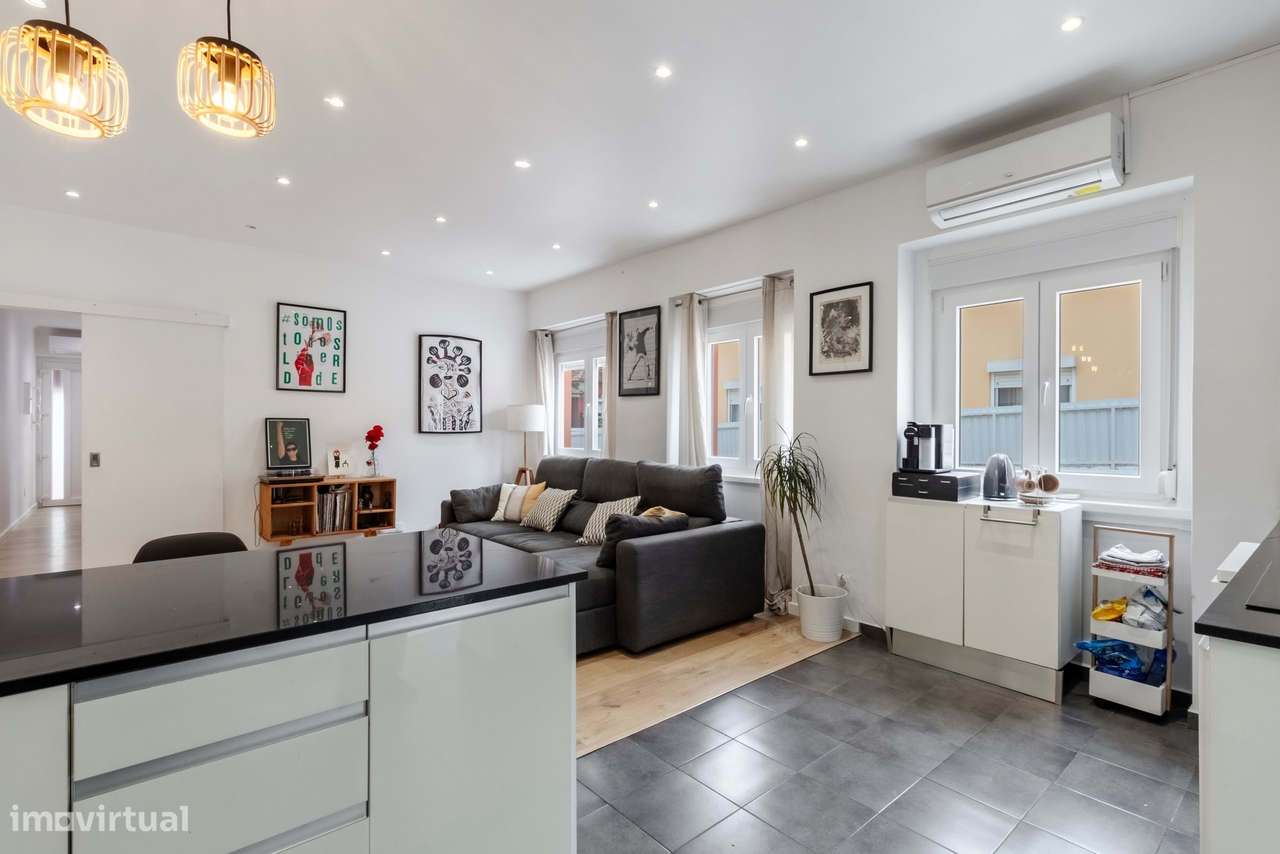 Moradia T2+1 com Anexo e Logradouro – Algueirão, Sintra - Grande imagem: 5/48