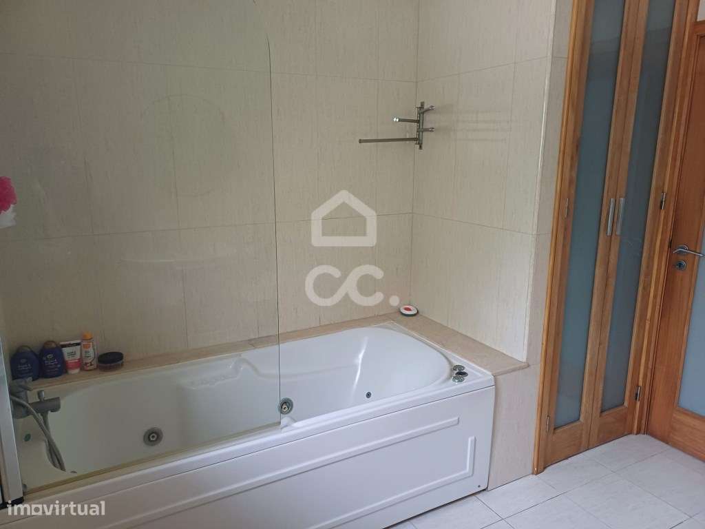 Moradia Térrea T4 em Palmeira, Santo Tirso-9