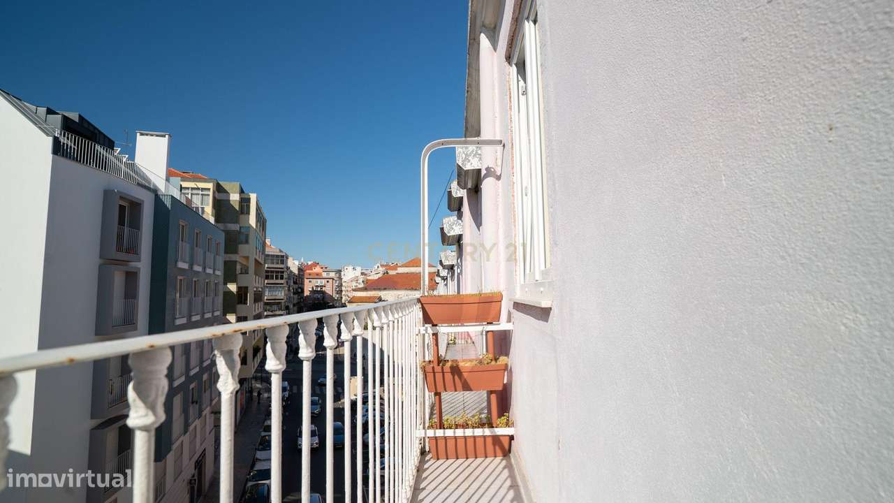 Apartamento com vista desafogada , no centro de Lisboa . - Grande imagem: 2/28