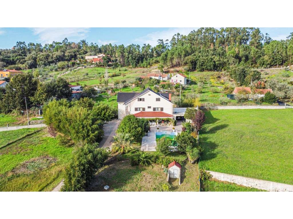 Refúgio Perfeito no Campo com Vista de Sonho e Piscina!-57