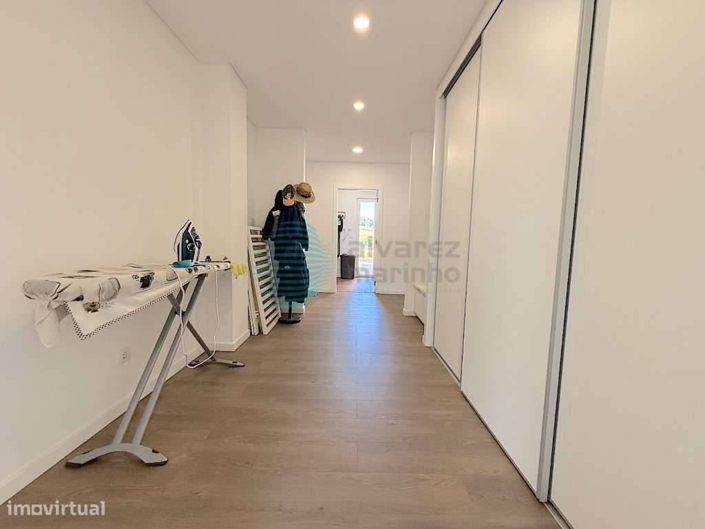 Excelente Moradia/Quintinha PISO TÉRREO V4, Ramalhal-13