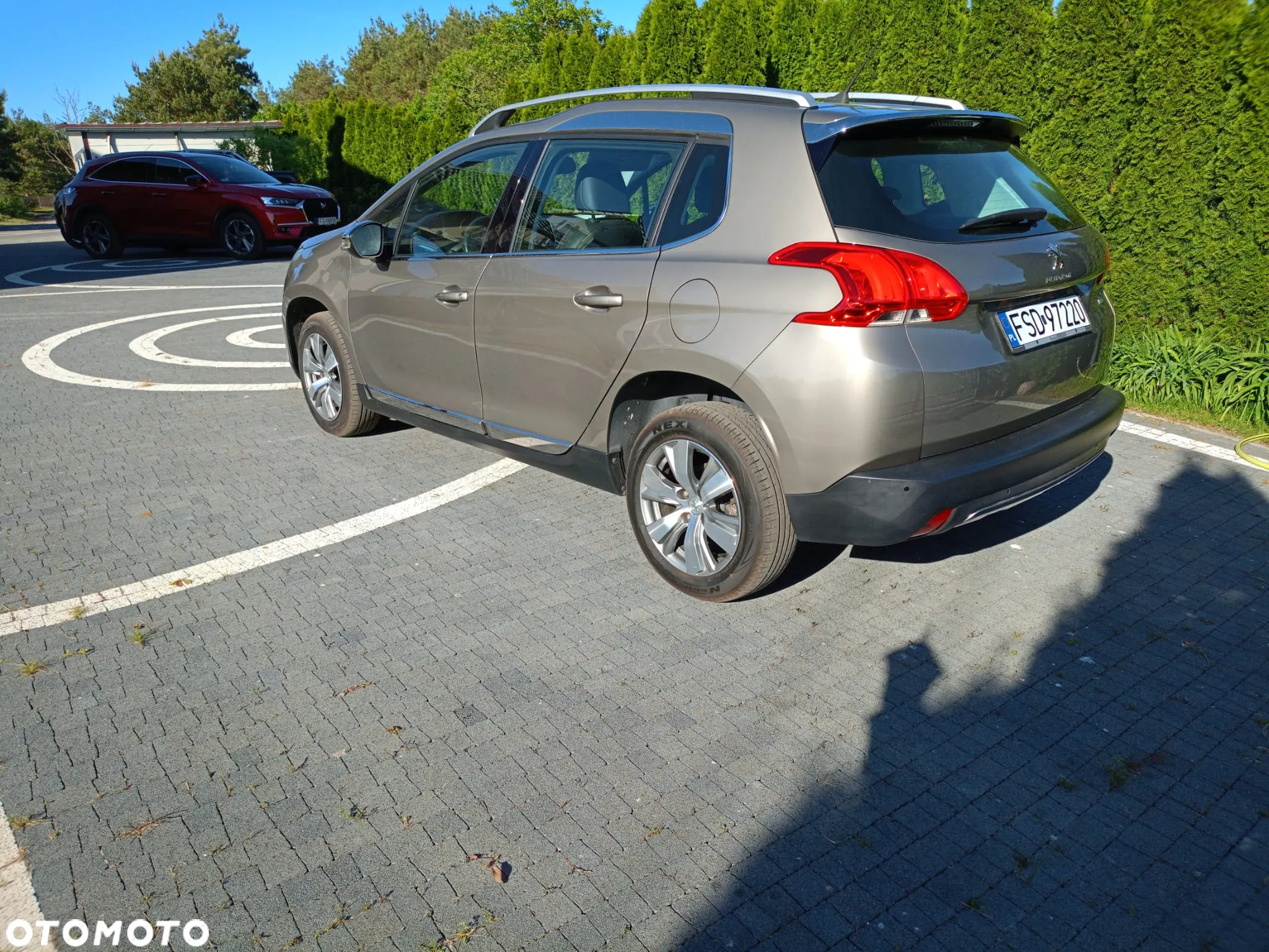 Peugeot 2008 1.6 e-HDi Allure S&S - 3