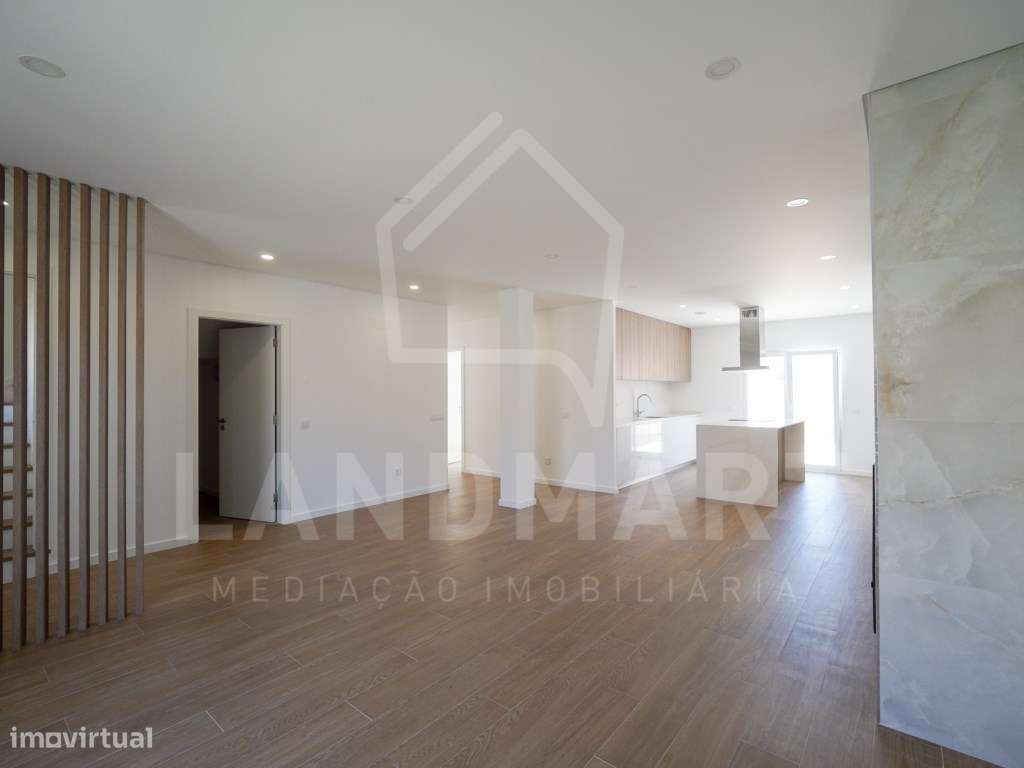 Moradia T4 , Casal da Lagoa - Turquel - Grande imagem: 5/25