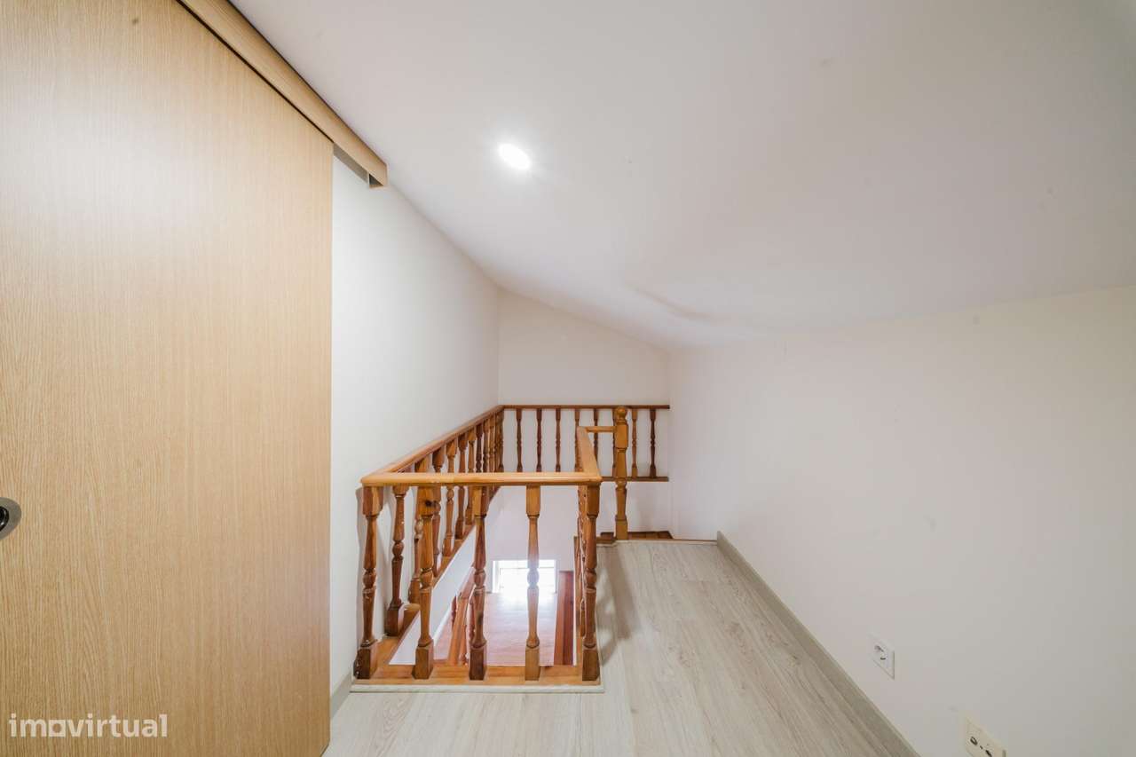 Moradia Independente em Caneças, Odivelas - T3+5-9