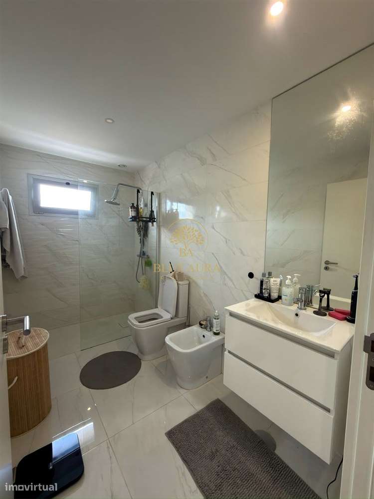 T3 Valongo , em zona residencial tranquila.-15