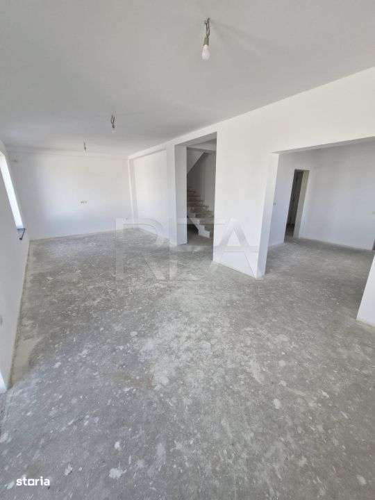 Duplex compus din doua case la 1,3 kilometri de statia de metrou Nicol - Imagine principală: 5/19