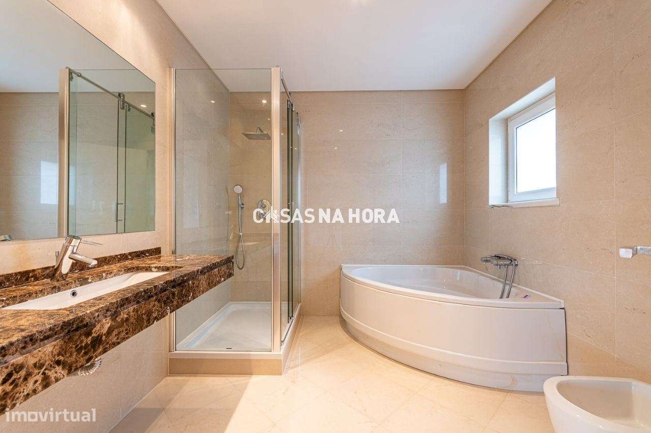 Moradia T4 no Belas Clube de Campo-18