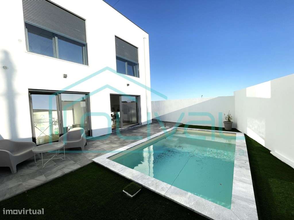 Moradia T3+1 Moderna com Piscina Privada - Conforto, Elegância e Fu...-11