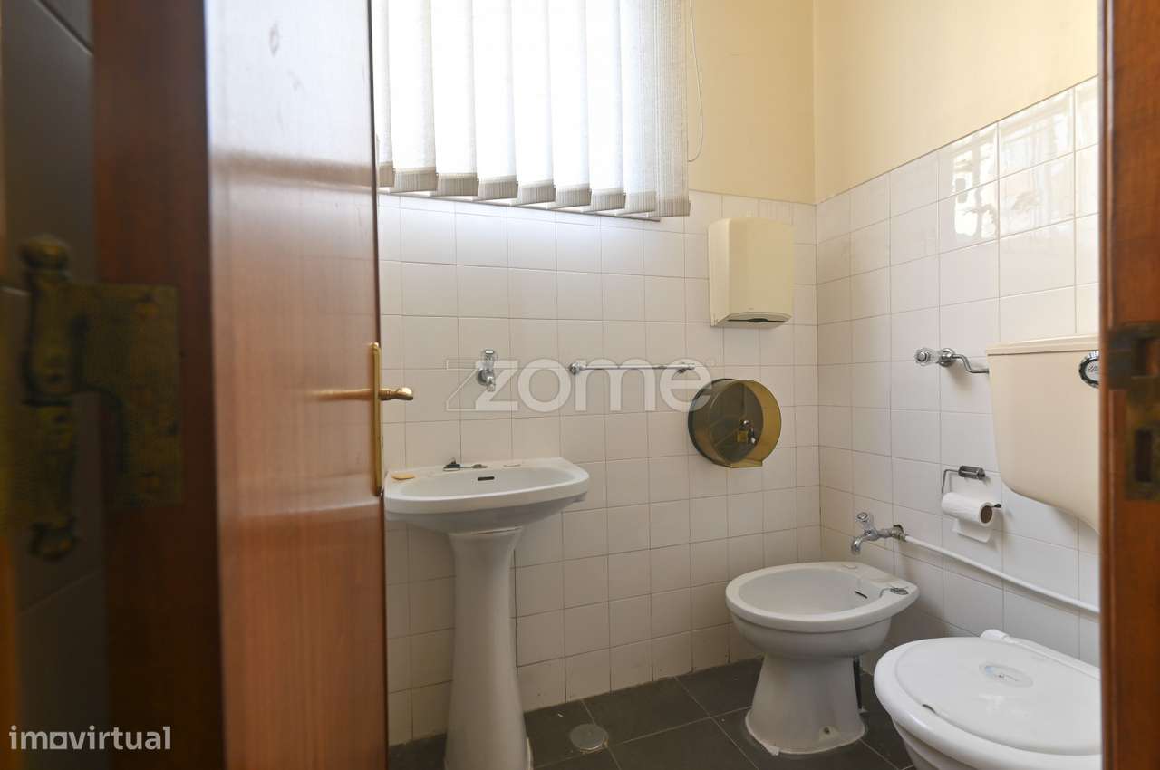 Loja Espaçosa no Prior Velho. - Grande imagem: 5/17