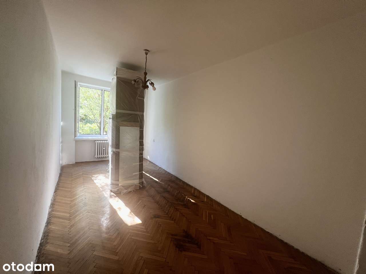 Zieleń, kultura, historia. Mieszkanie z potencjałem w sercu Huty.-6