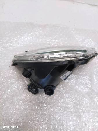 FORD FIESTA V LAMPA PRZECIWMGIELNA PRAWA NOWA - 9