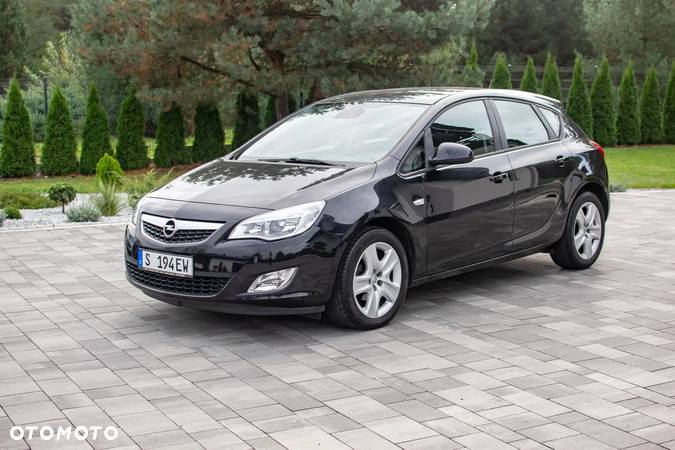 Opel Astra - 1