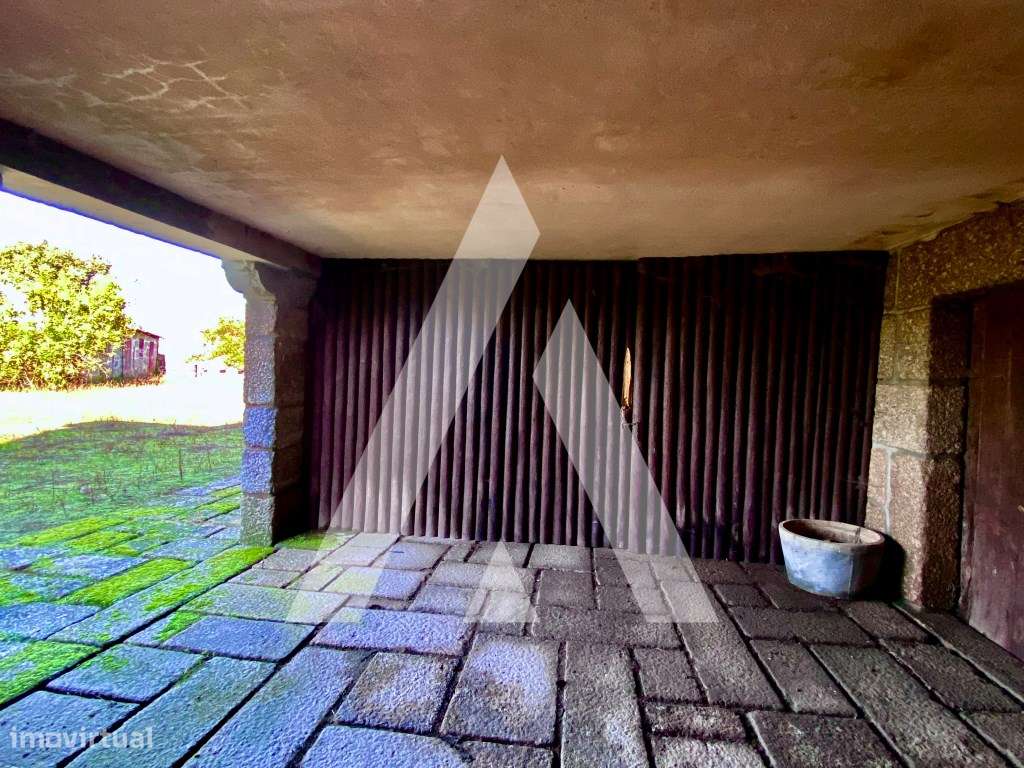 Quinta Nevogilde com Moradia T10, Capela, Celeiro e Acesso ao Rio S...-11