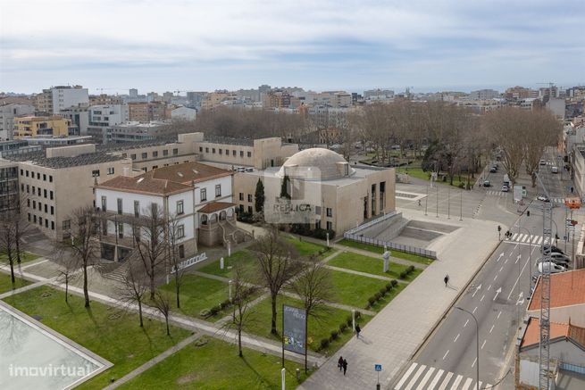 Apartamento T4 com Varanda de 31m2 e vista mar em Matosinhos-42