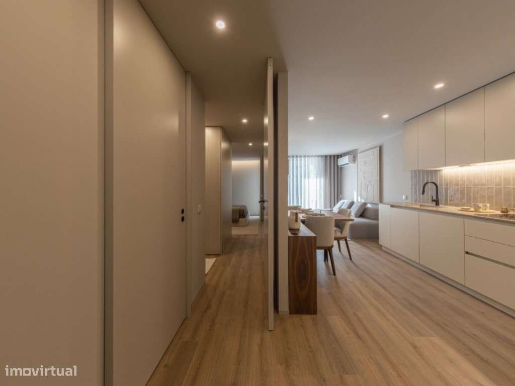 Apartamento T1 com Varanda em Edíficio Emblemático - Grande imagem: 2/39