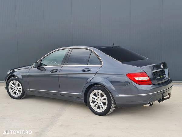 Mercedes-Benz C - 3