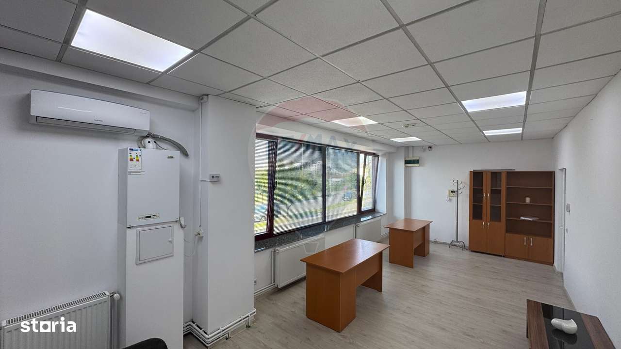 DE ÎNCHIRIAT – Spațiu de birou 50 mp în complexul Revolution Business - Imagine principală: 4/7