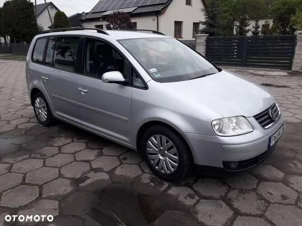 Volkswagen Touran - 2