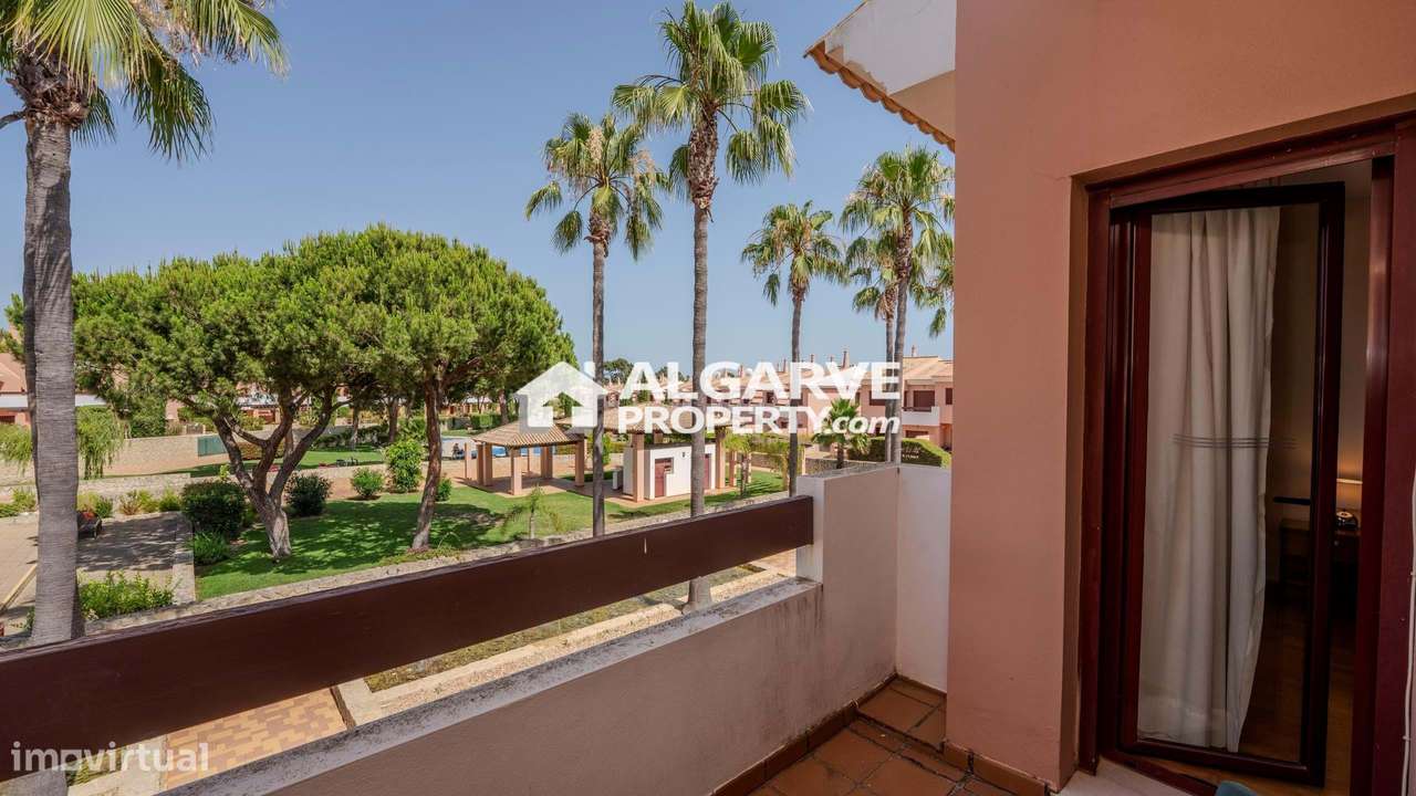 Moradia V4 junto ao Campo de Golfe da Vila Sol, Algarve-22