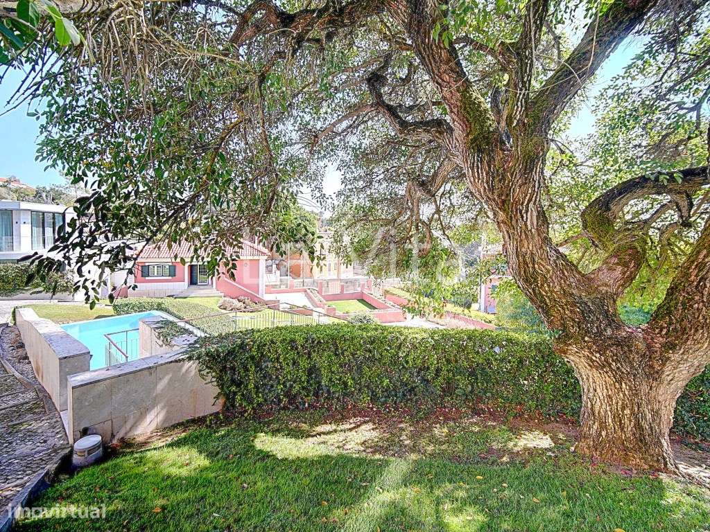 Apartamento T4 Duplex, em condomínio exclusivo no centro do Estoril.-46