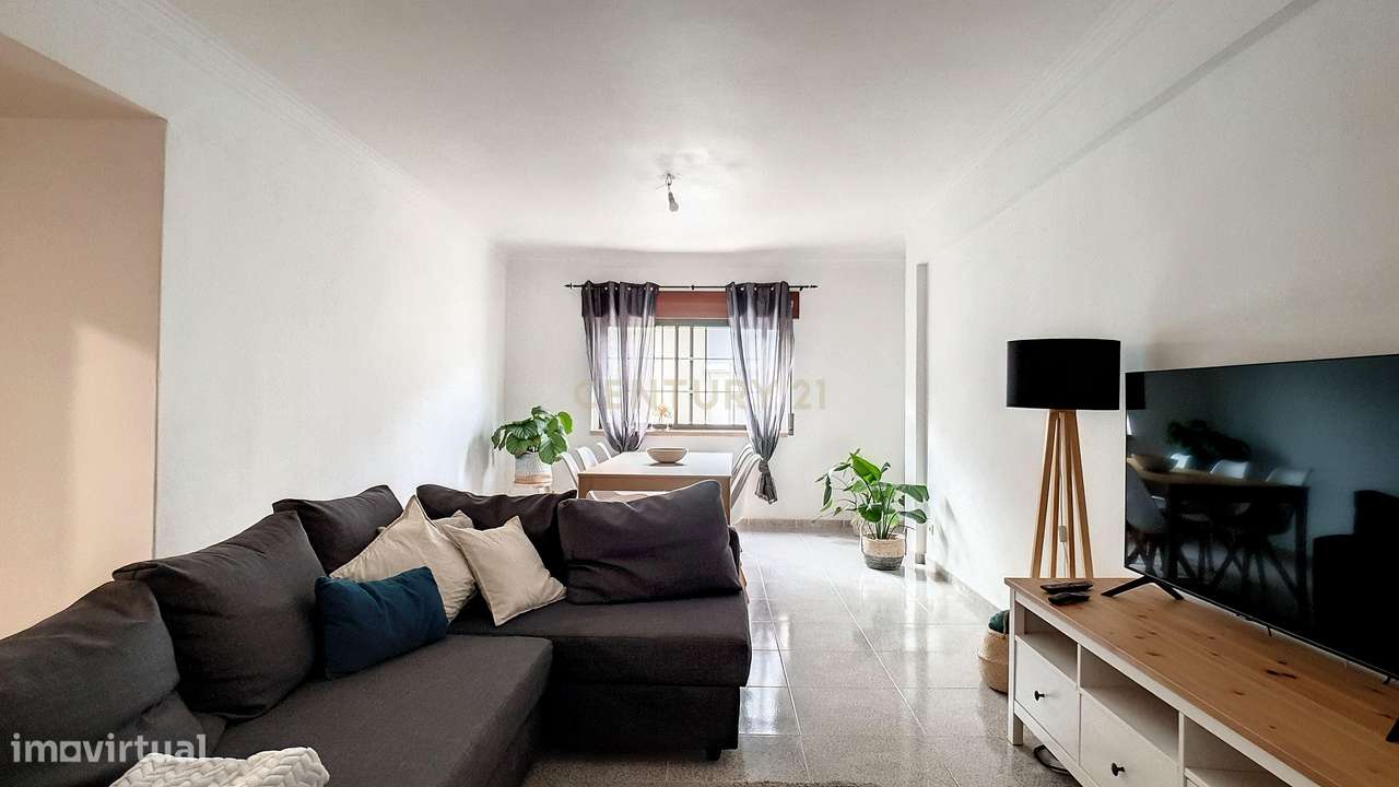 Arrendamento — Espaçoso T2 na Idanha, Belas, Sintra - Grande imagem: 5/12