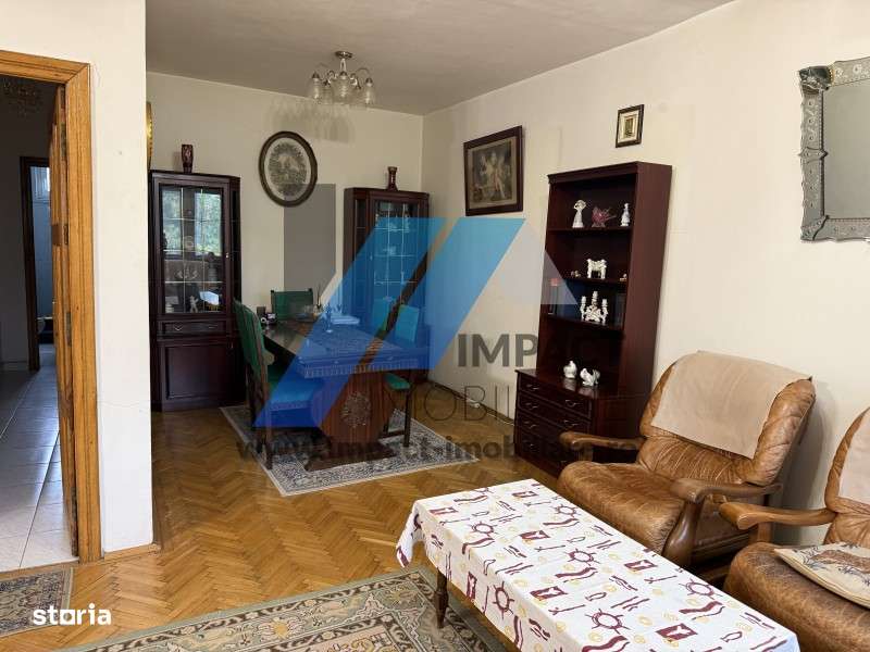 Casa 6 camere, 3 bai, garaj, curte, ultracentral, zona linistita - Imagine principală: 1/9