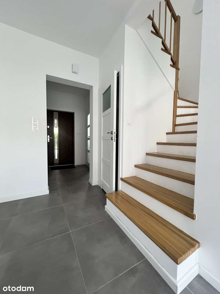 Nowoczesny dom w spokojnej okolicy-3