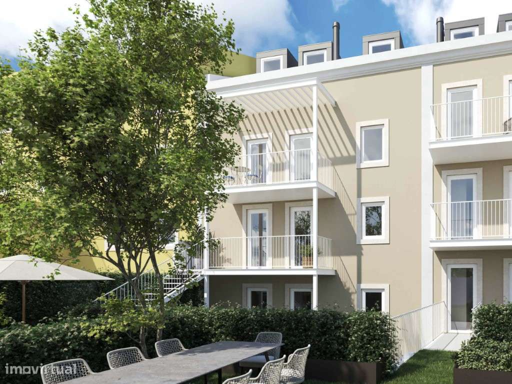 Apartamento T2 Duplex, varanda, a minutos da Avenida da Liberdade - Grande imagem: 3/24