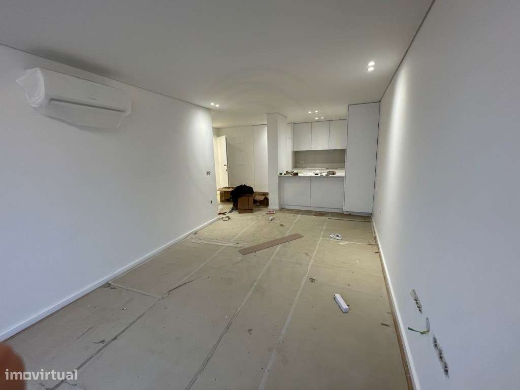 Apartamento T1 com Garagem em Vila Nova de Gaia-19