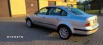 Volkswagen Passat 1.9 TDI Comfortline - 4