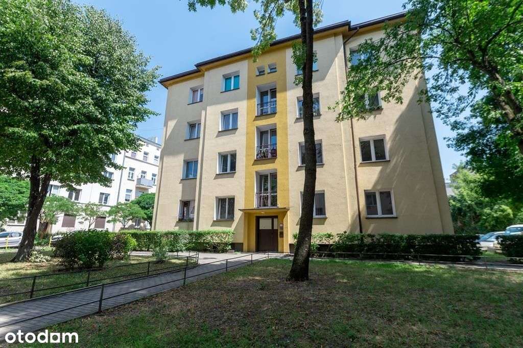 Doskonała lokalizacja np. pod wynajem-0