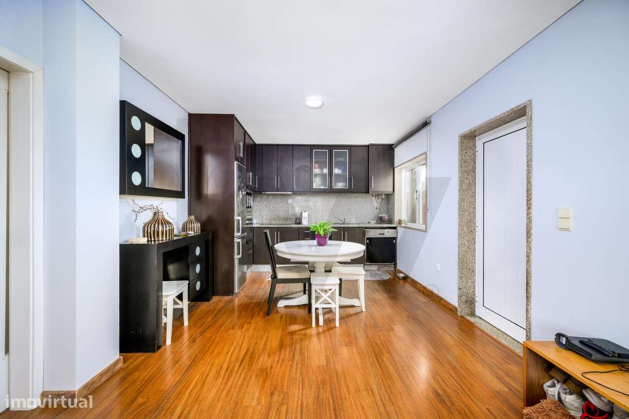 Moradia T2 | 3 frentes | Zona residencial tranquila | 15 min do Porto - Grande imagem: 3/25