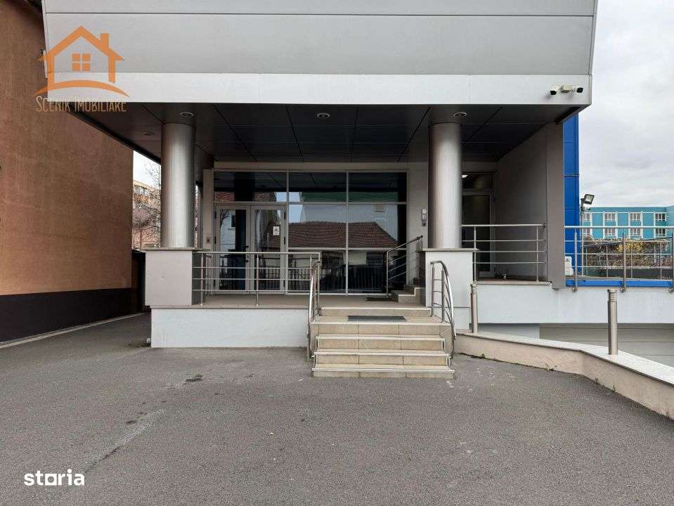 Cladire administrativa cu multiple functionalitati, call center, clini - Imagine principală: 3/19