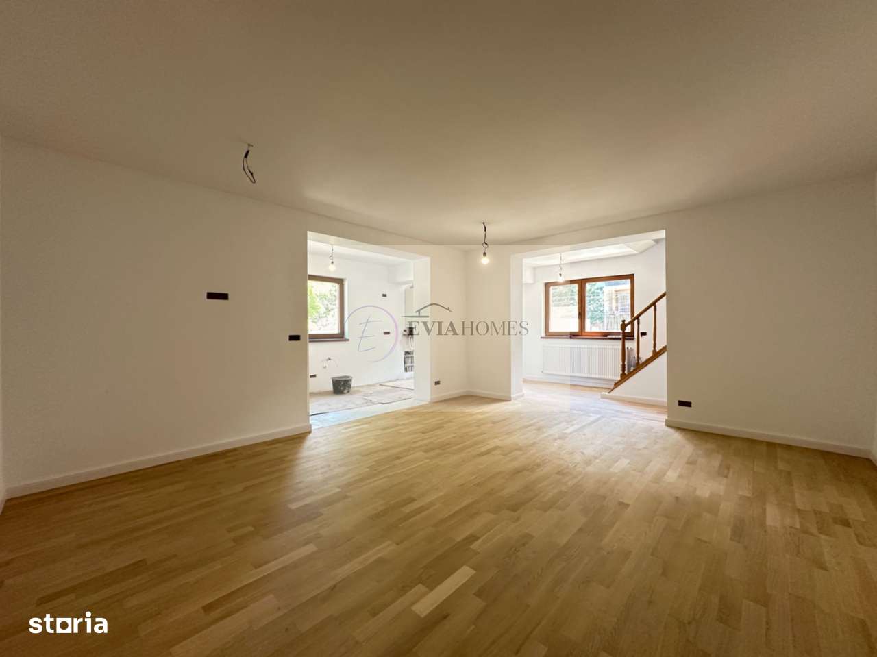 4 camere/ 2 bai / 119 mp/ parcare in curte / zona strazii Bucuresti-1