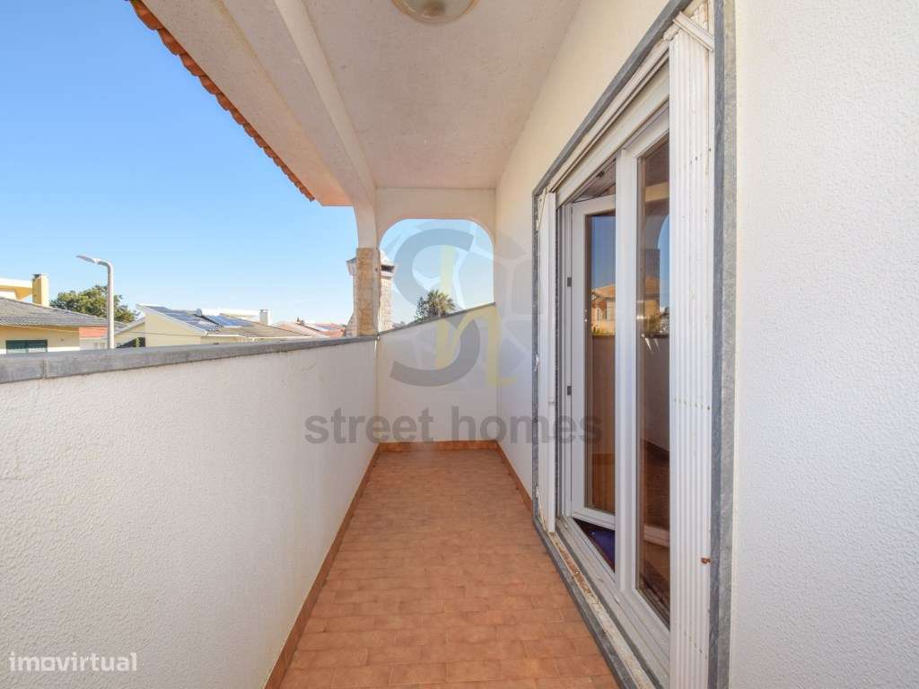 Moradia T6 com piscina na Quinta da Bicuda Cascais-32