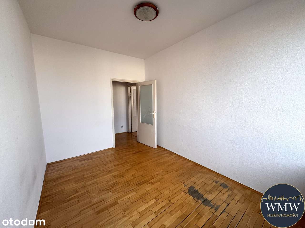 M3 w centrum z balkonem-4