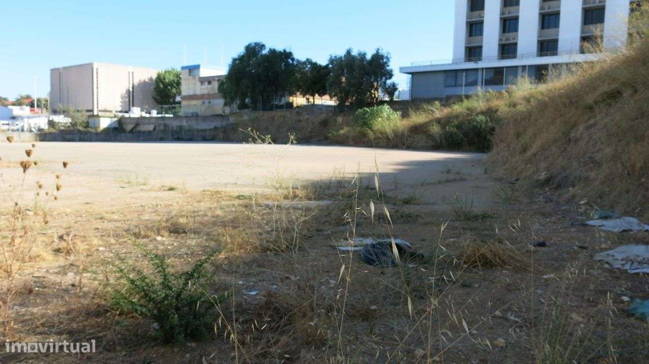 Terreno para Hotel, junto ao Aeroporto Lisboa e 2ªCircular.-22