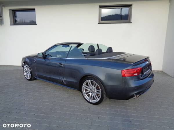 Audi A5 Cabrio 2.0 TDI DPF quattro - 8