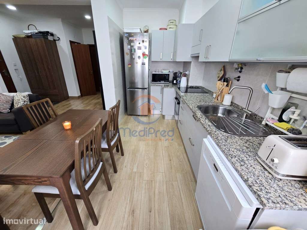 Apartamento T2 com Arrecadação | Olival Basto, Odivelas-1