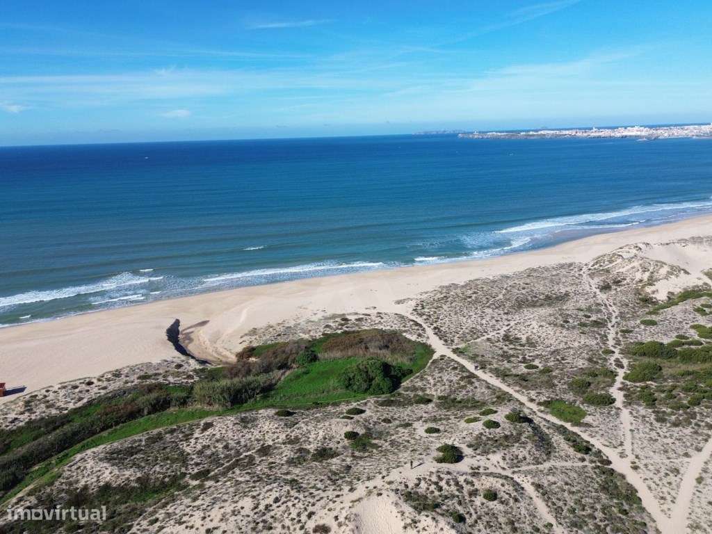 T2 Novo a 2 Minutos da Praia da Consolação com Varanda-16