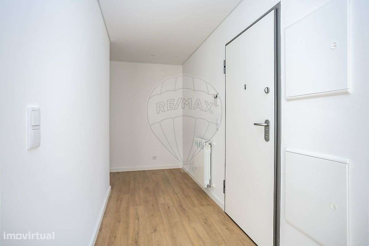 Apartamento T3 à venda em Camarate-10