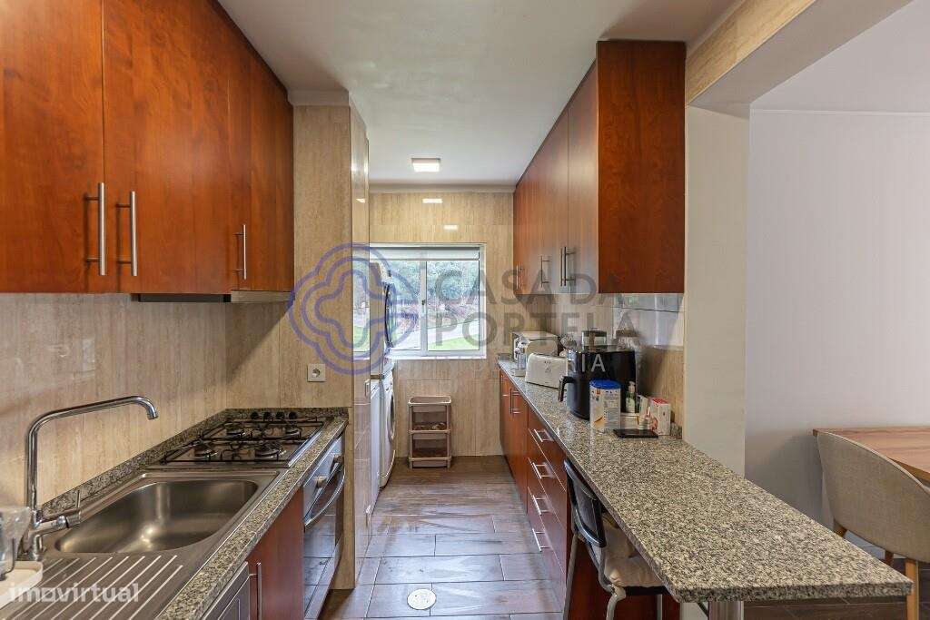 T2 com Garagem junto ao Continente com lugar de garagem e arrumos - Grande imagem: 5/24