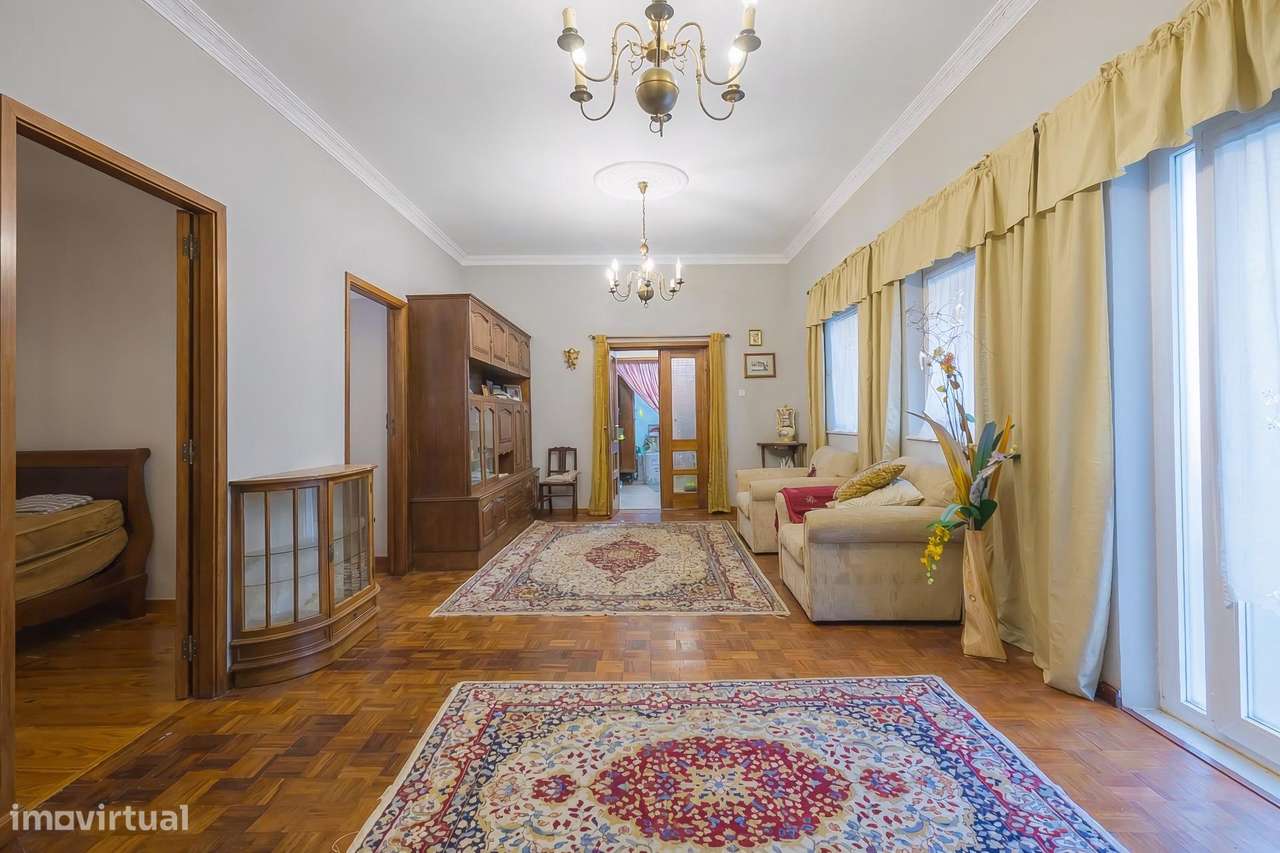 Moradia T8 na Póvoa do Varzim | Oportunidade de Investimento com...-0