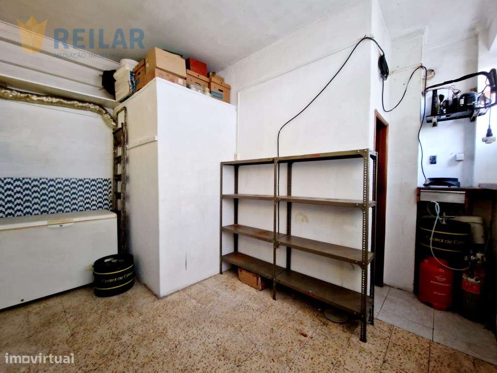 Vialonga - Loja 67 m2-16