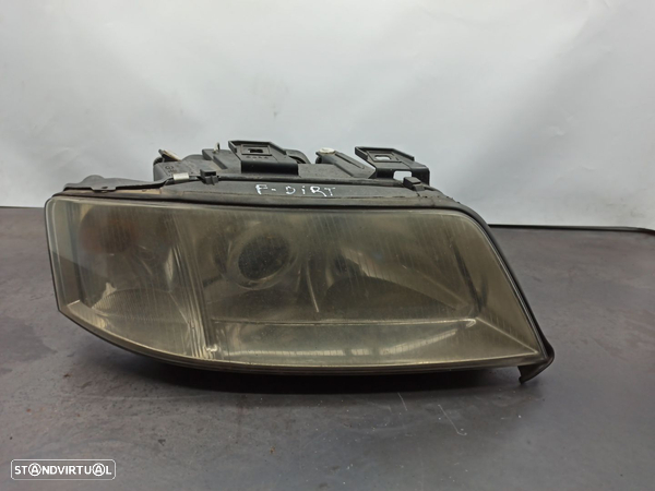 Optica Farol Direita Drt Audi A6 Avant (4B5, C5) - 1