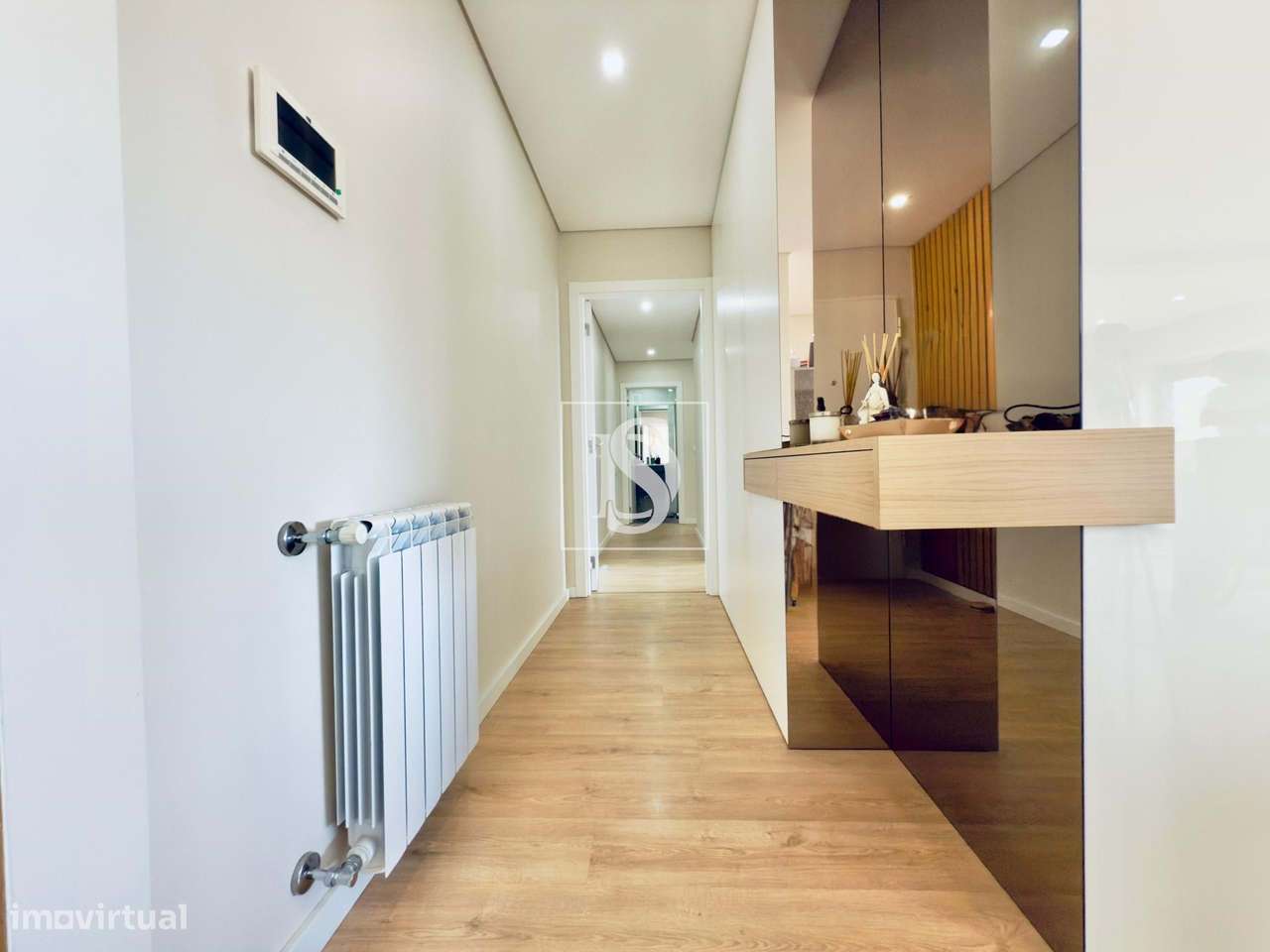 Apartamento T3 com Terraço, Vista Serra e Garagem para 3 Carros em Val - Grande imagem: 2/8