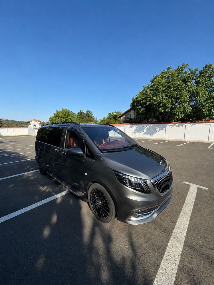 Mercedes-Benz Vito Tourer Lang Aut. SELECT 2022