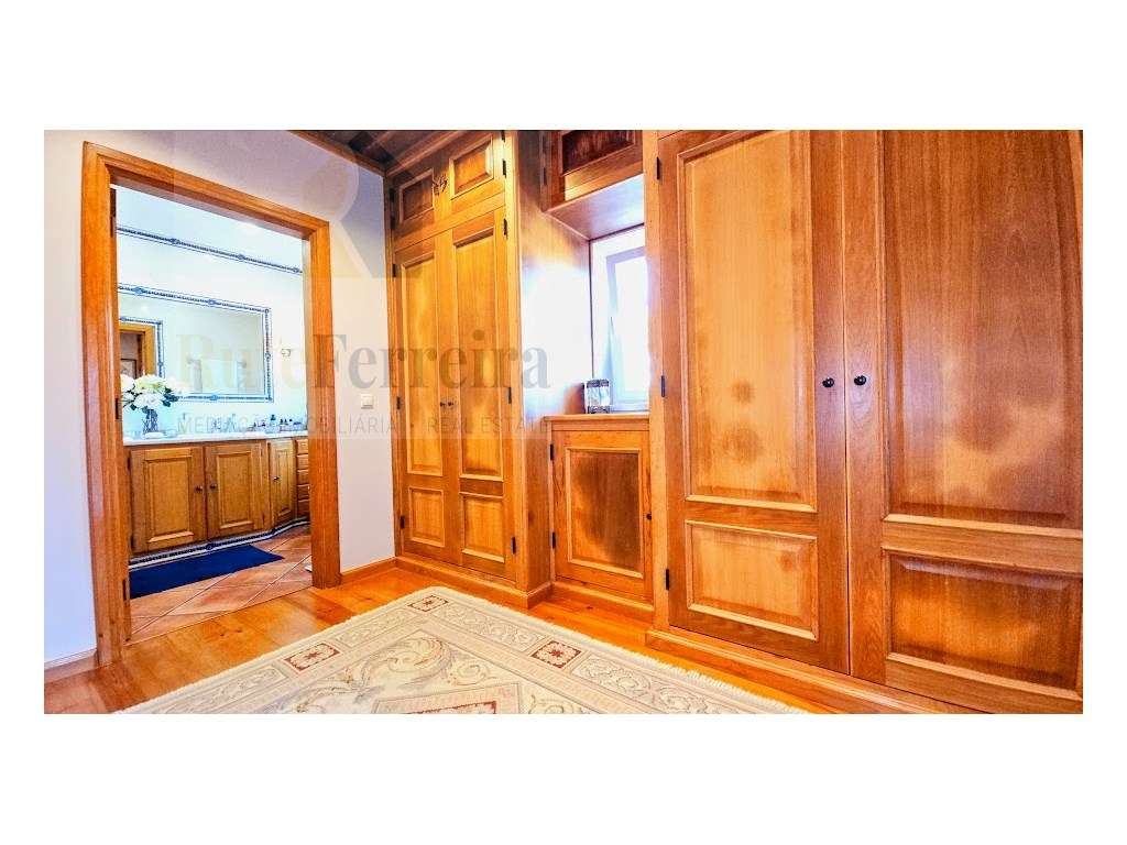 Moradia Isolada com amplo espaço exterior !!-34