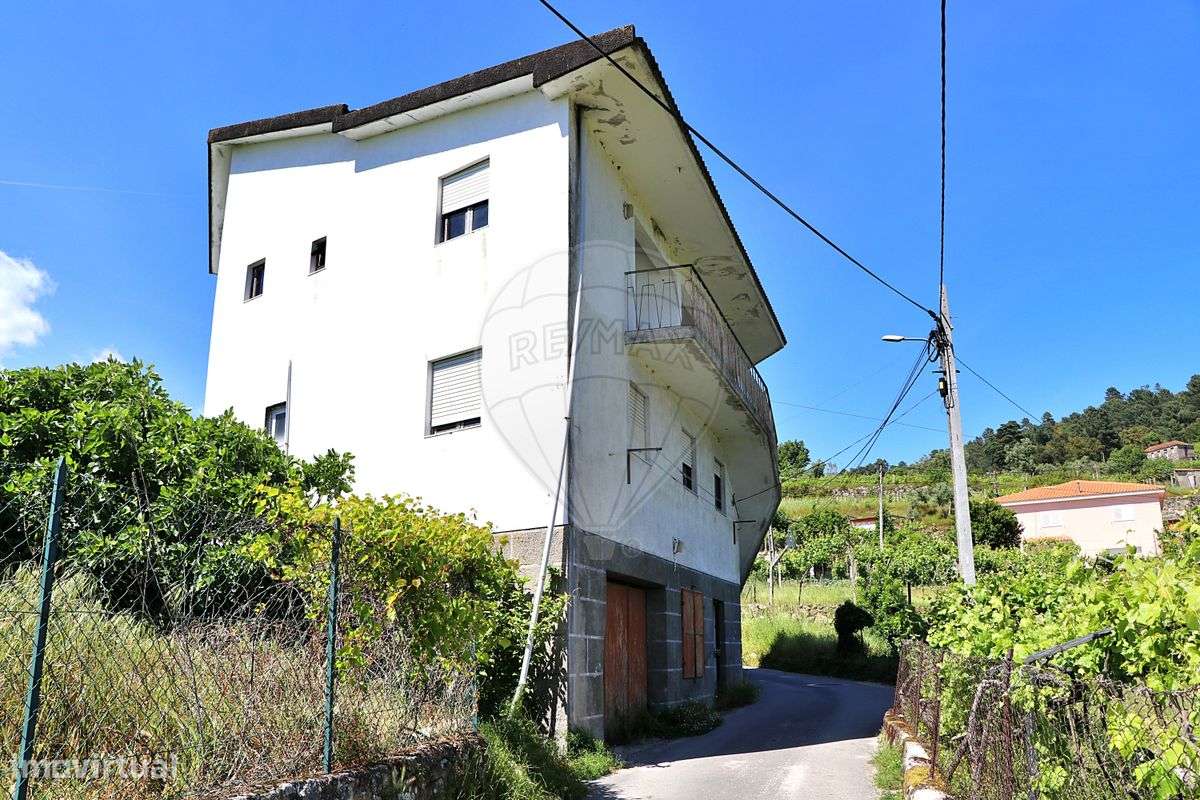 Moradia T6 para venda - Grande imagem: 1/19