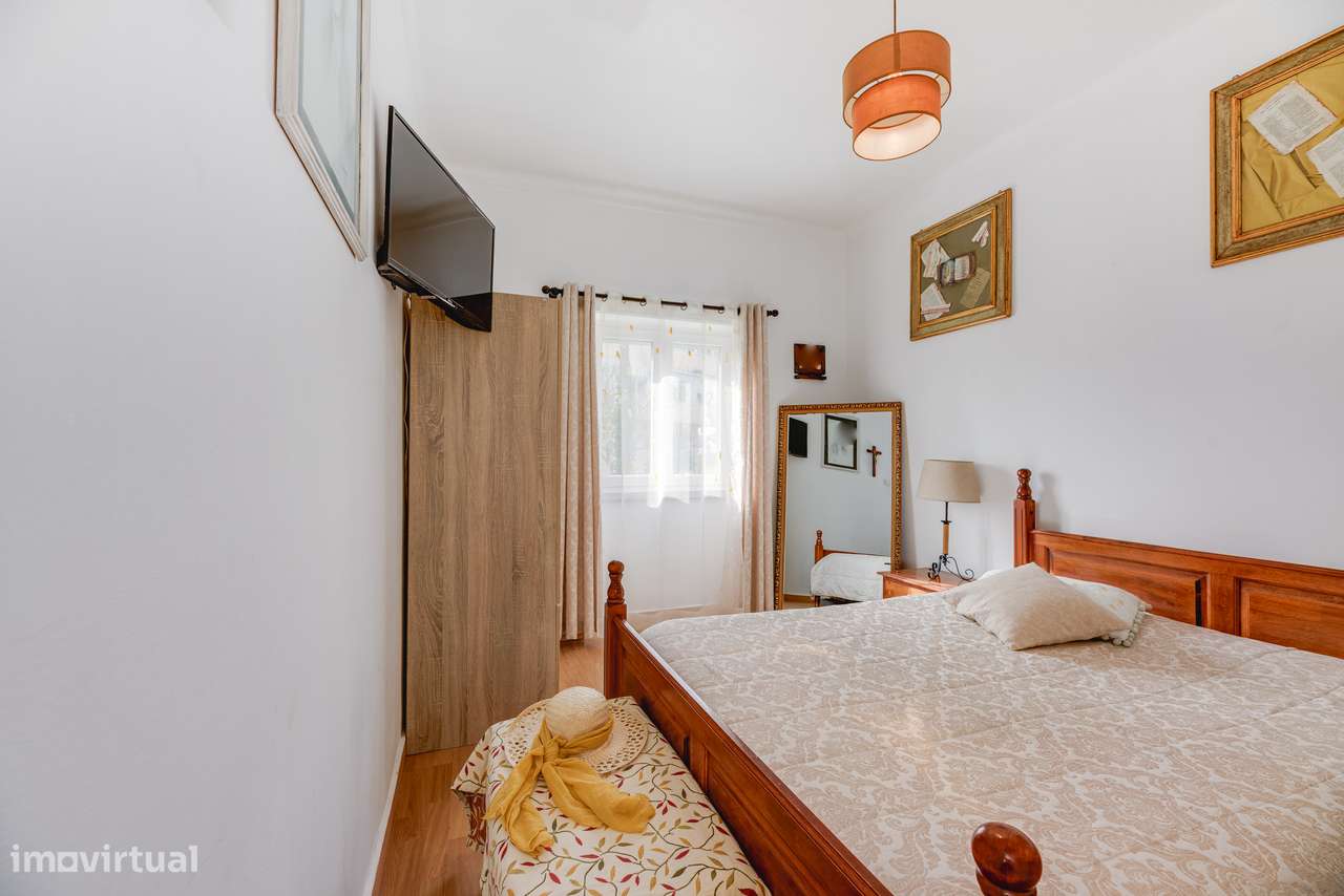 MORADIA T3 TRANSFORMADA EM T2 | GARAGEM | 221M2 | ARRUDA DOS VINHOS-14